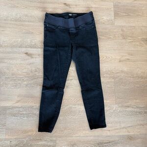 Levi Strauss Signature “Baby Bump Skinny” Maternity Black Jeans